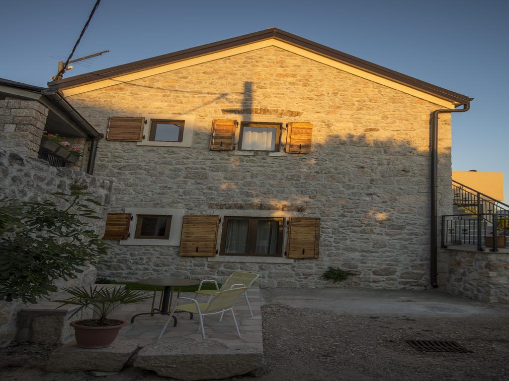 Apartments Punta Starigrad Paklenica Exterior foto